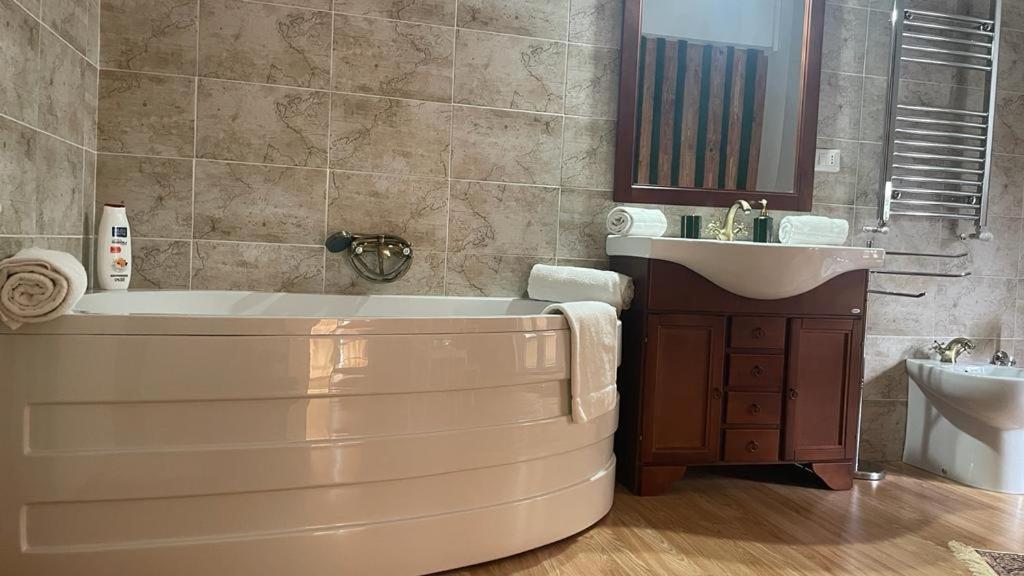 Doctor House Standard, Suites & Luxury Rooms Enna Eksteriør bilde