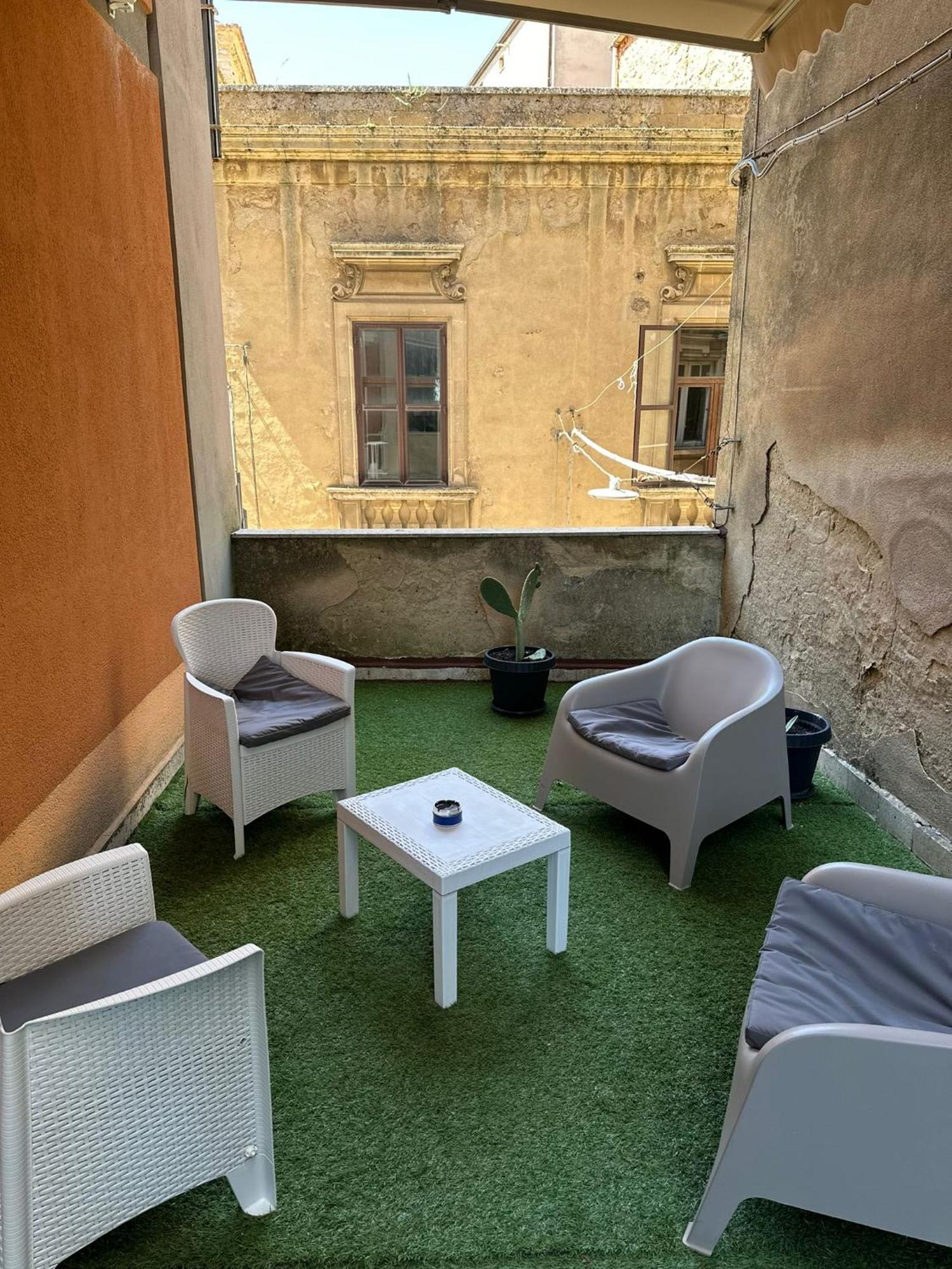 Doctor House Standard, Suites & Luxury Rooms Enna Eksteriør bilde